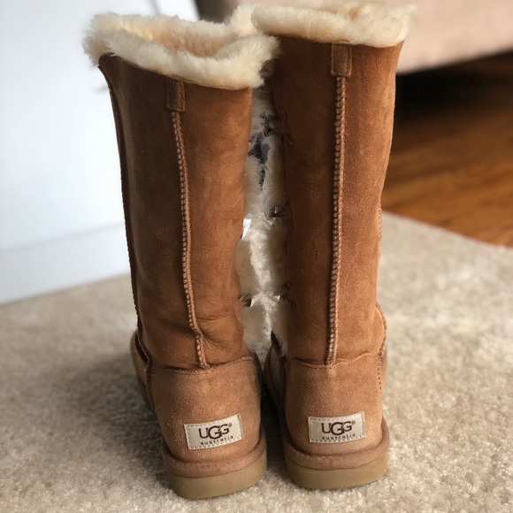 Chestnut Bailey button Tall Uggs - Picture 4 of 10